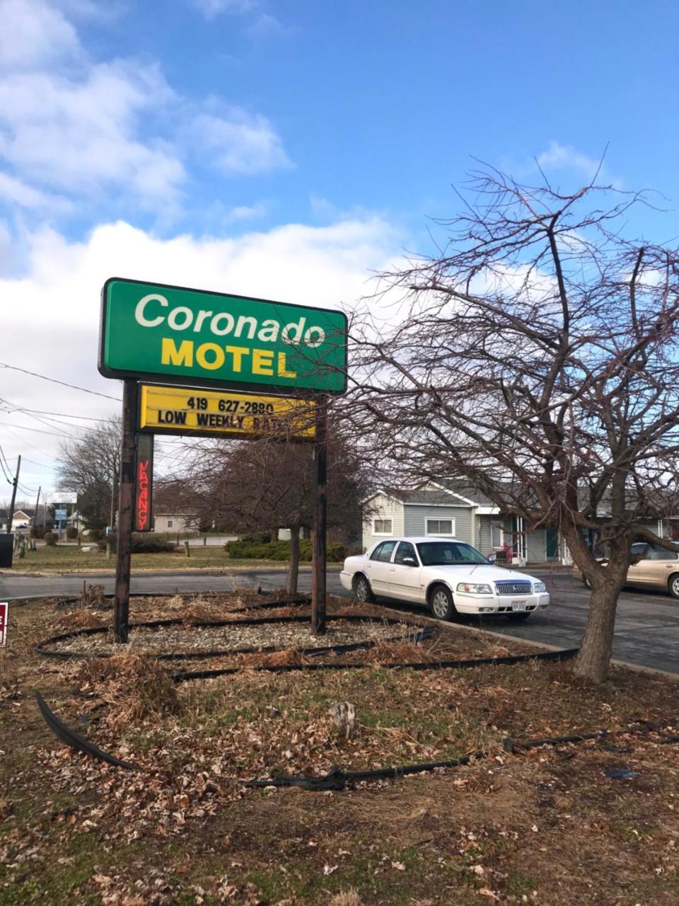 Coronado Motel Sandusky Bagian luar foto